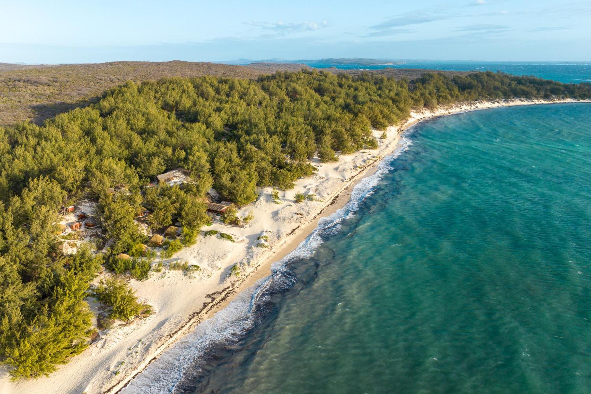 Ocean Lodge Kite & Windsurf Antsiranana Buitenkant foto